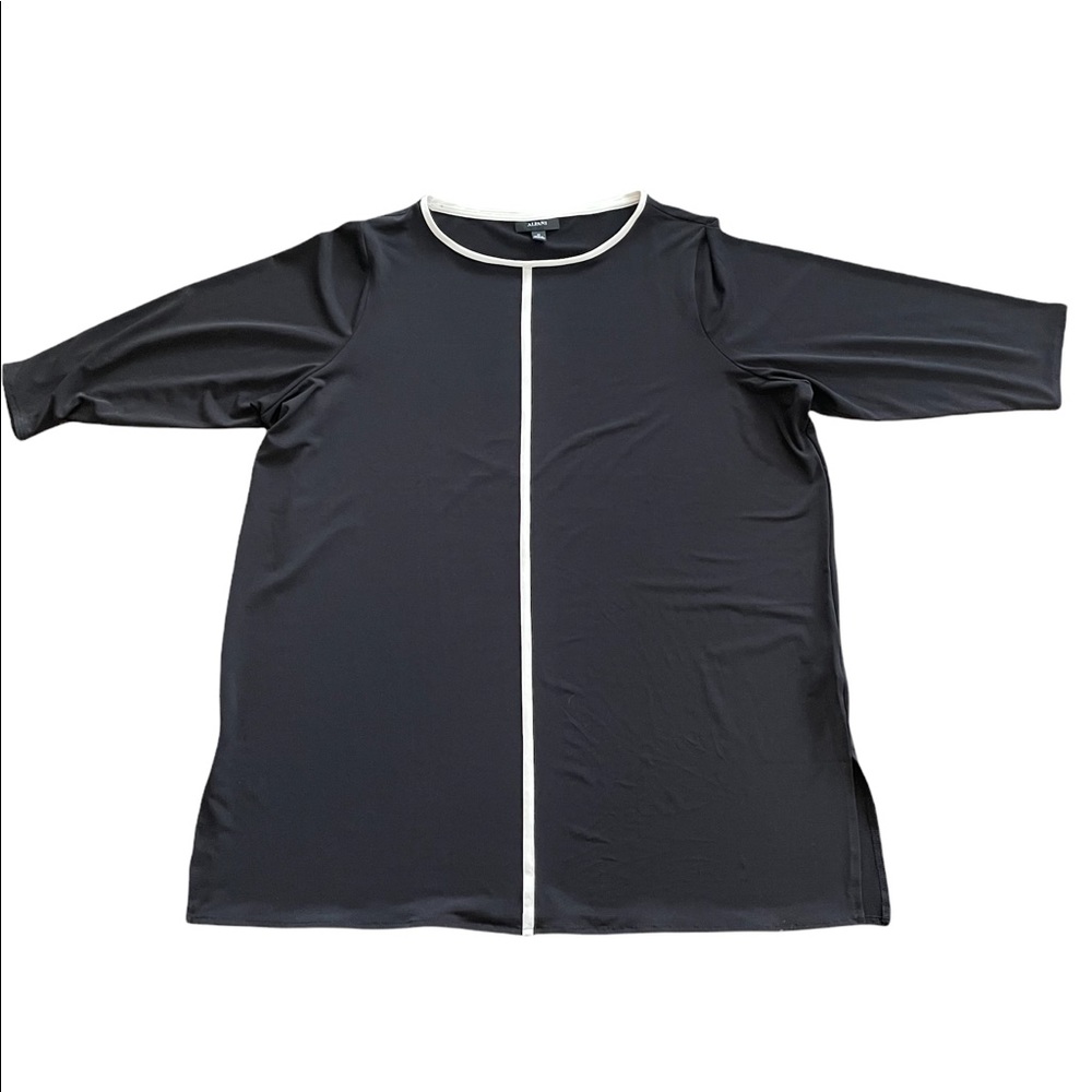 Fantastic Alfani black and white three quarter sleeve top - size 2X